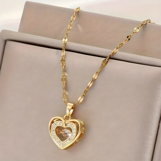 Amaris Heart Embrace 18k Gold Necklace